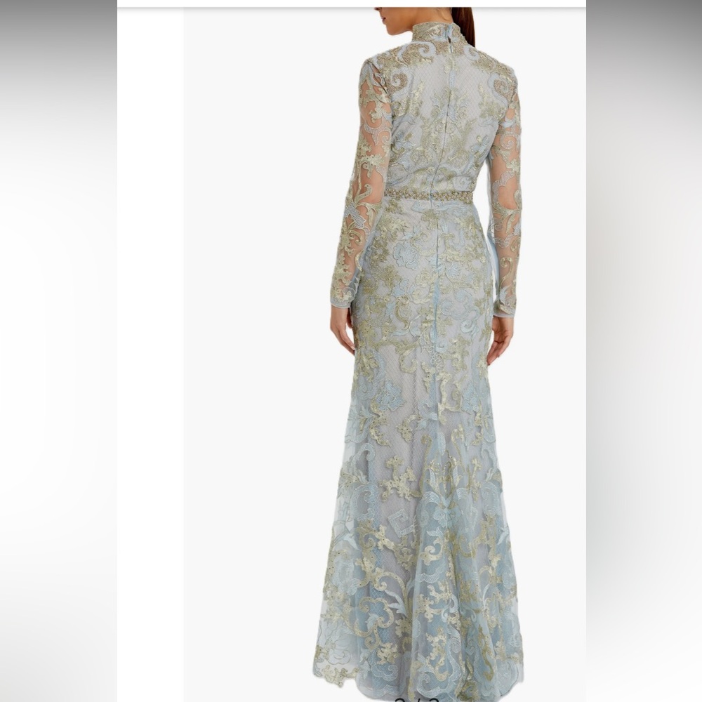 Mac Duggal Long Sleeve Applique V-Neck Gown size 8 - Picture 2 of 4